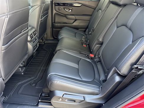New 2025 Honda Pilot Touring image 30