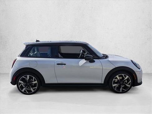 Certified 2025 MINI Cooper S image 4