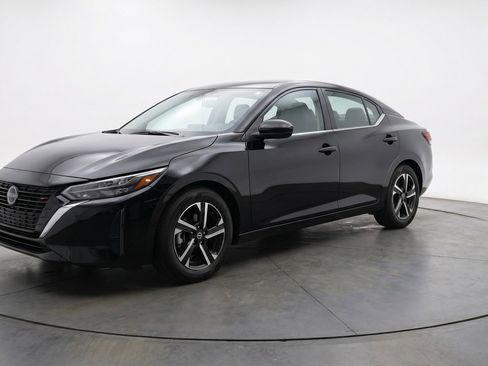 Used 2025 Nissan Sentra SV FWD image 3