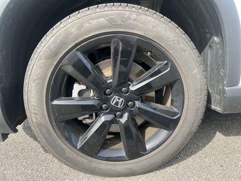 Used 2025 Honda Pilot Black Edition image 12