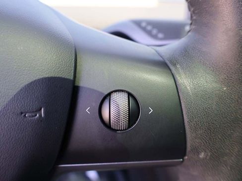 Used 2023 Tesla Model 3 Standard Range image 52