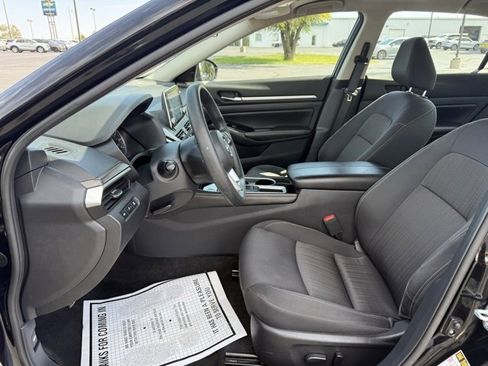 Used 2023 Nissan Altima 2.5 SV image 12