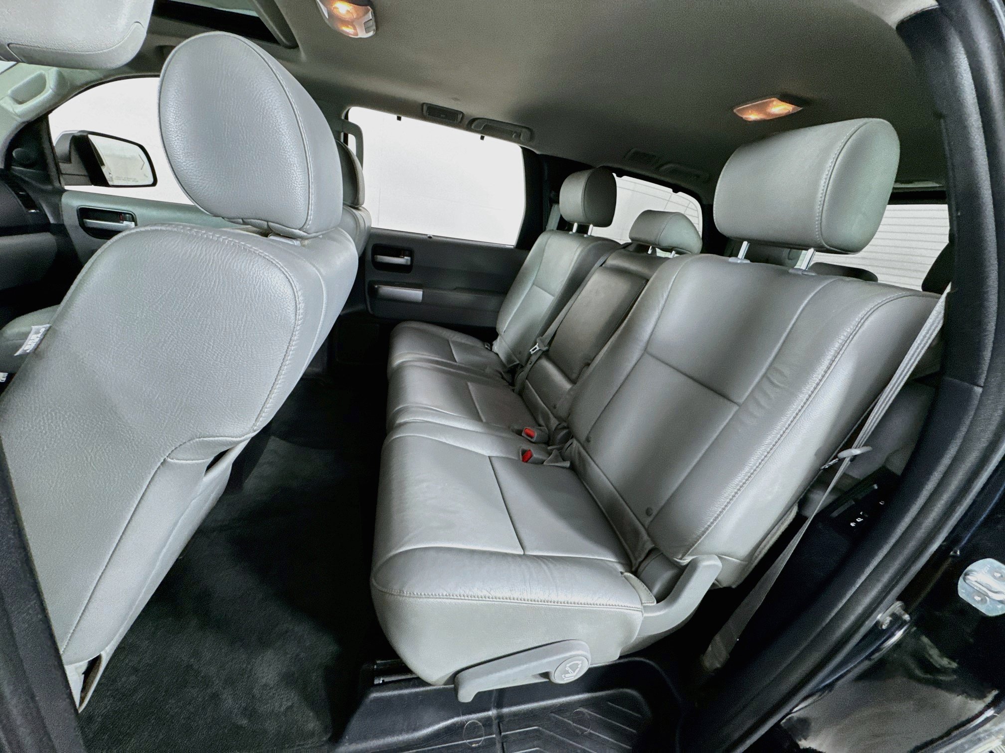 Used 2018 Toyota Sequoia Limited AWD/4WD image 18