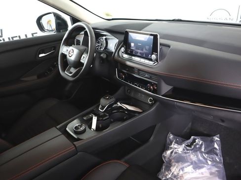 New 2026 Nissan Rogue SV AWD/4WD image 26