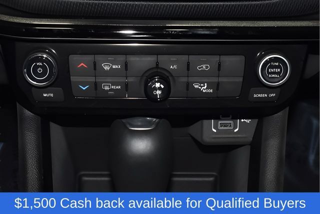 New 2026 Jeep Compass Latitude AWD/4WD image 17