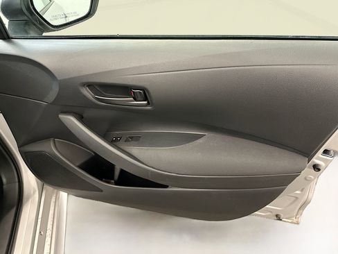 Used 2024 Toyota Corolla LE image 33