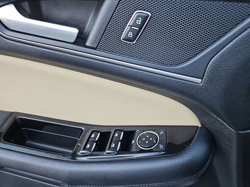 Used 2017 Ford Edge SEL w/ Equipment Group 201A image 19