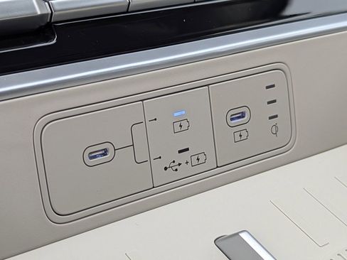 Used 2024 Hyundai Santa Fe SEL image 21