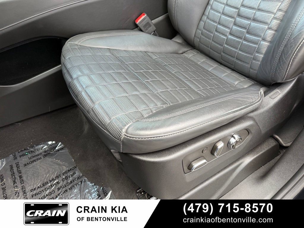 Used 2023 Cadillac Escalade Premium Luxury Platinum w/ LPO, Floor Liner Package AWD/4WD image 23