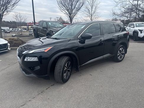 Certified 2023 Nissan Rogue SV image 3