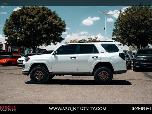 Used 2019 Toyota 4Runner Limited AWD/4WD image 4