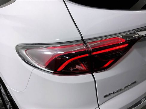 Used 2022 Buick Enclave Premium image 41