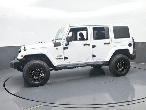 Used 2018 Jeep Wrangler Unlimited Sahara w/ Connectivity Group image 2