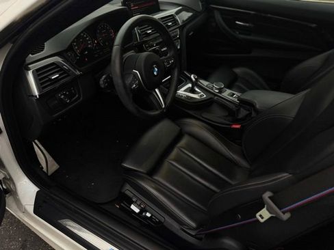 Used 2019 BMW M4 Convertible w/ Competition Package image 22