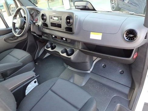 New 2025 Mercedes-Benz Sprinter 2500 image 15