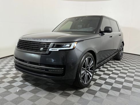 Used 2025 Land Rover Range Rover Long Wheelbase SE AWD/4WD image 1