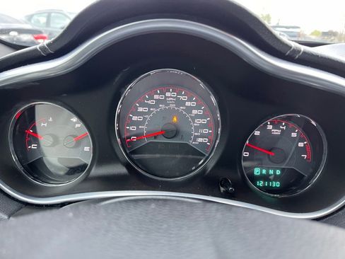 Used 2013 Dodge Avenger SE image 8