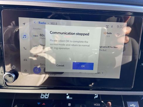 Used 2025 Toyota Tundra SR5 w/ SR5 Convenience Package AWD/4WD image 24