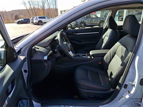 New 2025 Nissan Altima 2.5 SR w/ SR Premium Package image 5