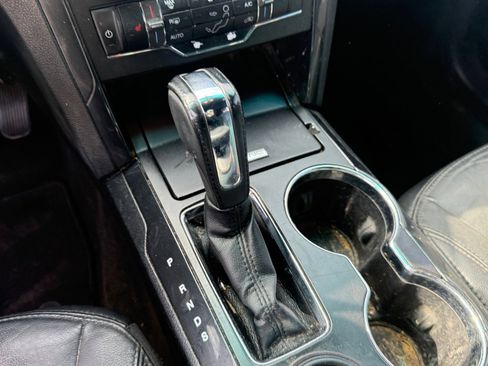 Used 2016 Ford Explorer XLT w/ Equipment Group 202A image 12