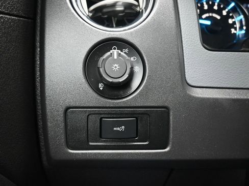 Used 2011 Ford F150 XLT w/ XLT Chrome Pkg image 25