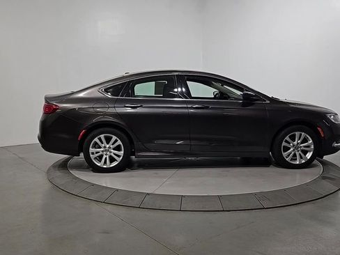 Used 2016 Chrysler 200 Limited w/ Convenience Group FWD image 7