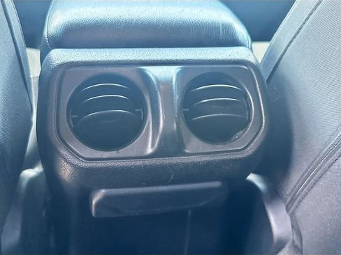 Used 2021 Jeep Wrangler Unlimited Sport AWD/4WD image 28