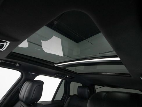 Used 2021 Land Rover Range Rover P525 Westminster Edition image 39