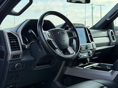 Certified 2022 Ford F350 Lariat w/ Lariat Ultimate Package image 17