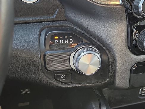 Used 2024 RAM 1500 Laramie RWD image 31