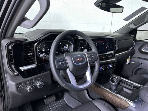 New 2026 GMC Sierra 1500 Elevation image 10