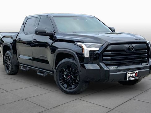 Used 2025 Toyota Tundra SR5 RWD image 3