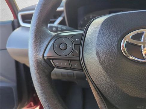 Used 2025 Toyota Corolla LE image 17