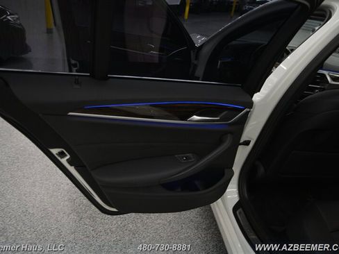 Used 2020 BMW 530e image 38