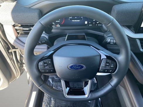 New 2026 Ford Explorer Platinum RWD image 33