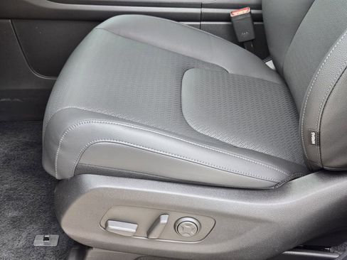 New 2026 Kia Carnival SX Prestige FWD image 19