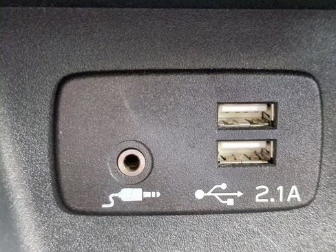 Used 2023 Subaru Forester Limited image 23