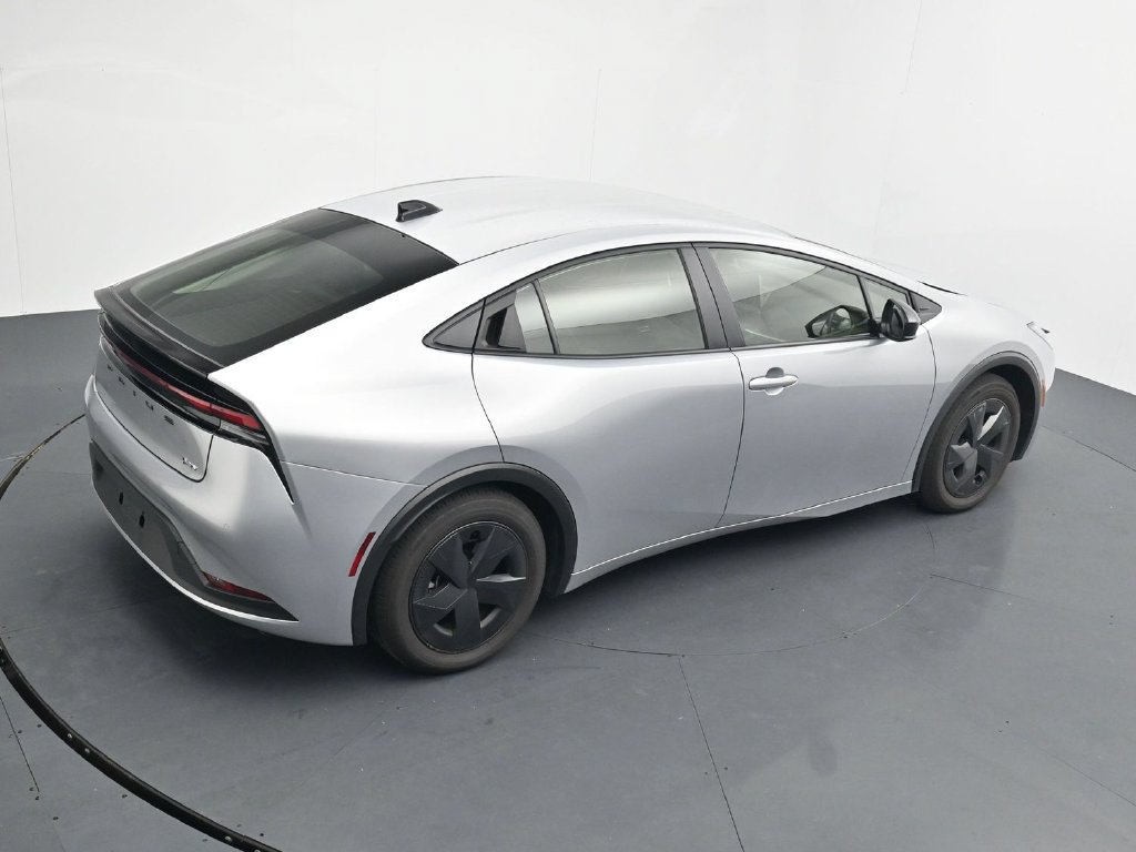 Used 2026 Toyota Prius LE FWD image 16