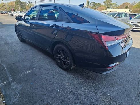 Used 2022 Hyundai Elantra SEL image 3