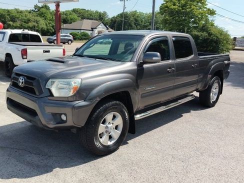 Used 2015 Toyota Tacoma PreRunner w/ TRD Sport Package RWD image 1