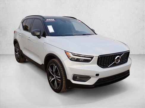 Used 2022 Volvo XC40 T5 R-Design AWD/4WD image 6