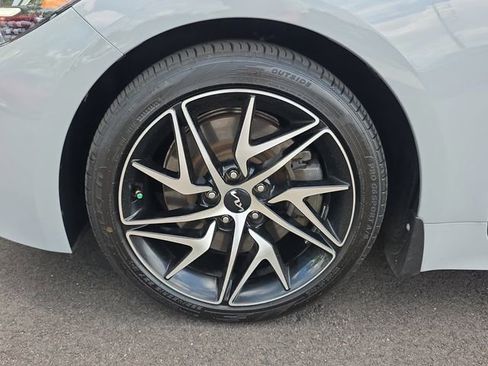 Used 2022 Kia Stinger GT-Line w/ Sun & Sound Package RWD image 9