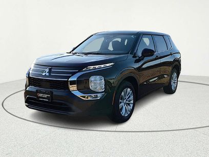 New 2026 Mitsubishi Outlander ES
