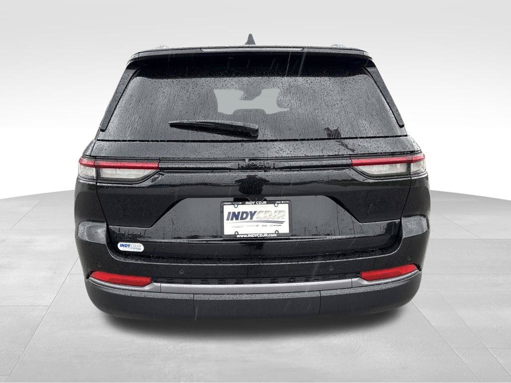 New 2026 Jeep Grand Cherokee Altitude AWD/4WD image 4