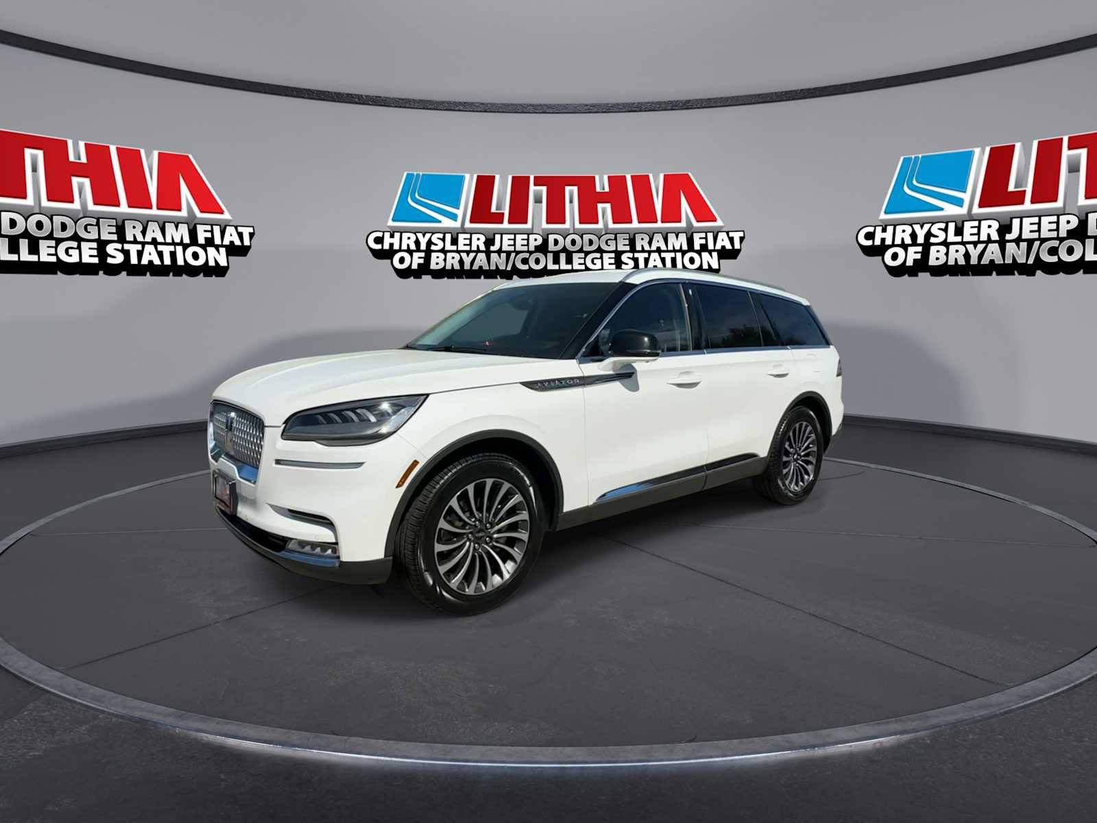 Used 2020 Lincoln Aviator Reserve w/ Elements Package Plus AWD/4WD image 4