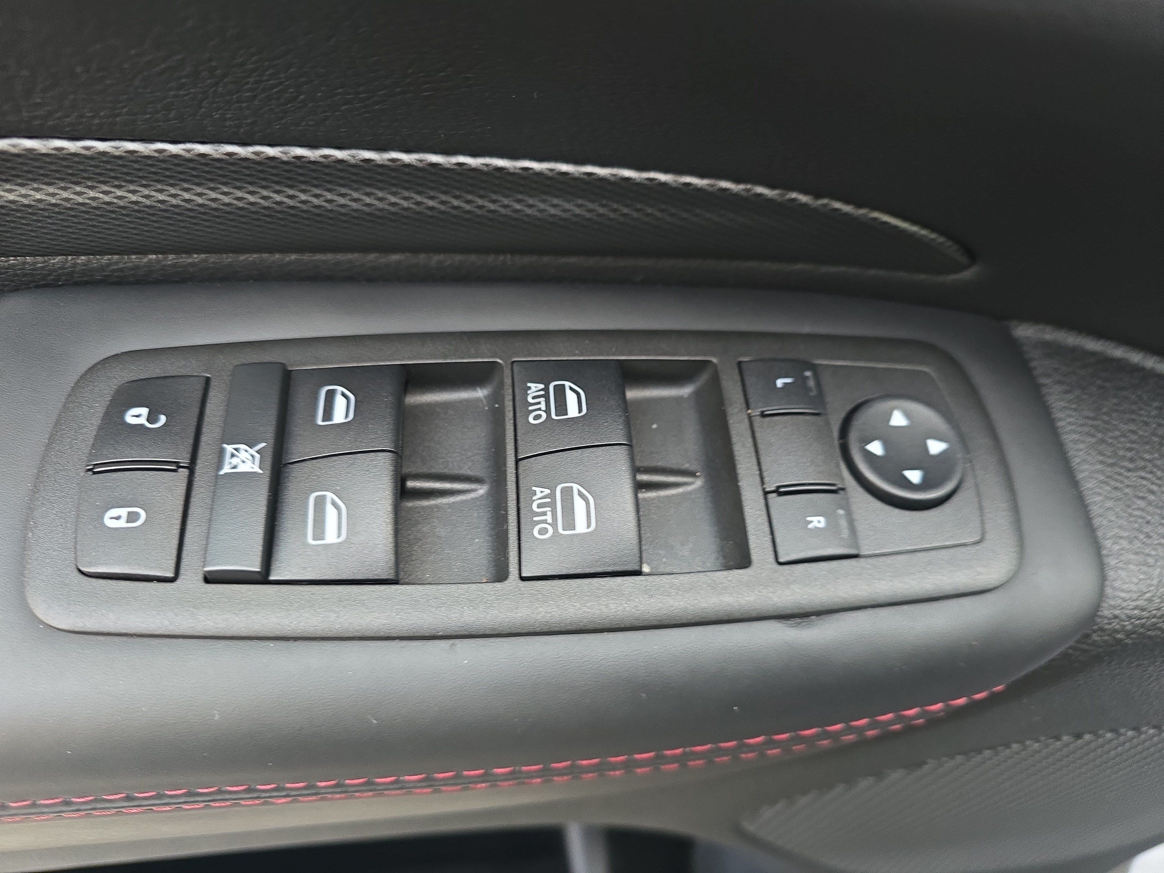 Used 2025 Dodge Durango GT AWD/4WD image 26