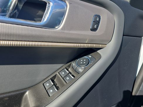 New 2026 Ford Explorer Active image 19