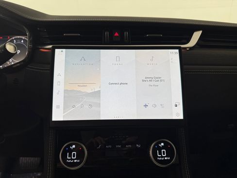 New 2026 Jaguar F-PACE R-Dynamic S image 22