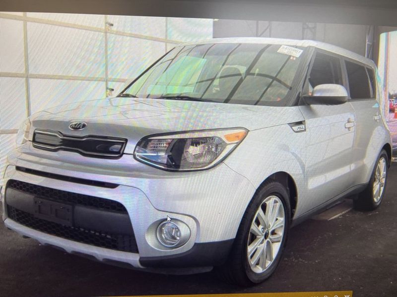 Used 2019 Kia Soul + image 1