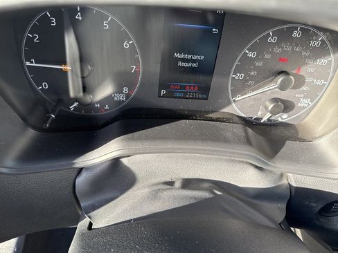 Used 2024 Toyota Corolla Cross LE image 12